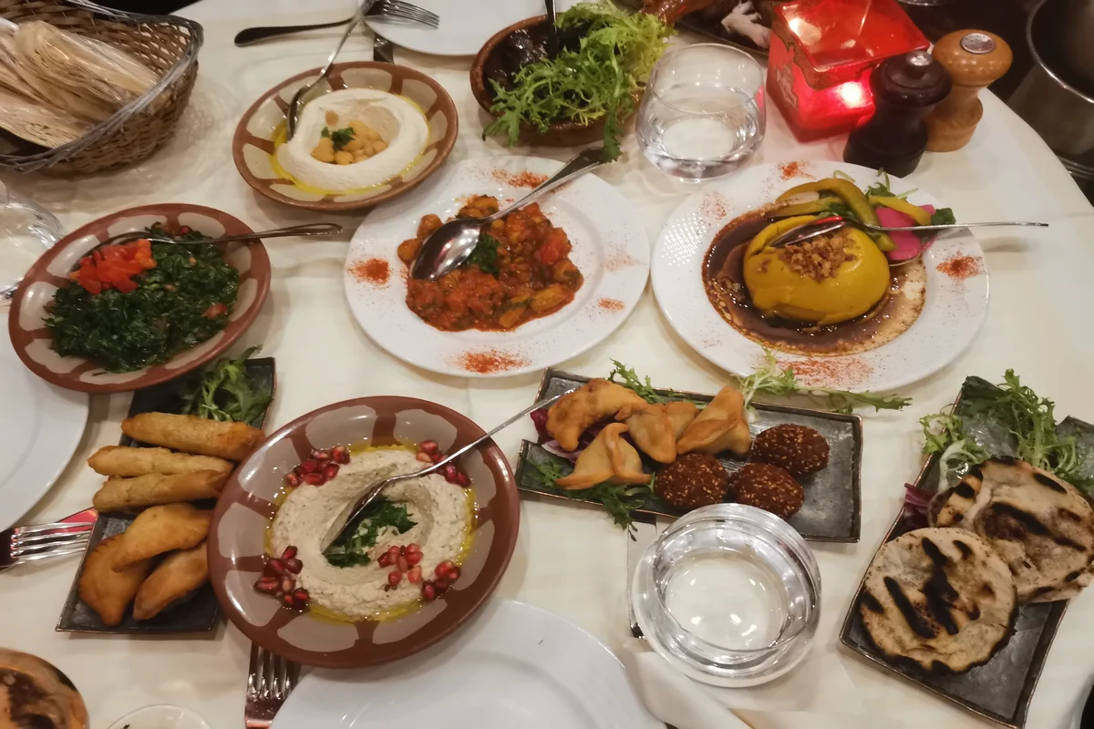 مطعم العجمي باريس